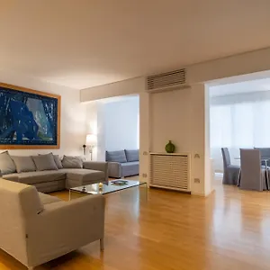 Attic With Terrace And Jacuzzi - Luxury Roma
